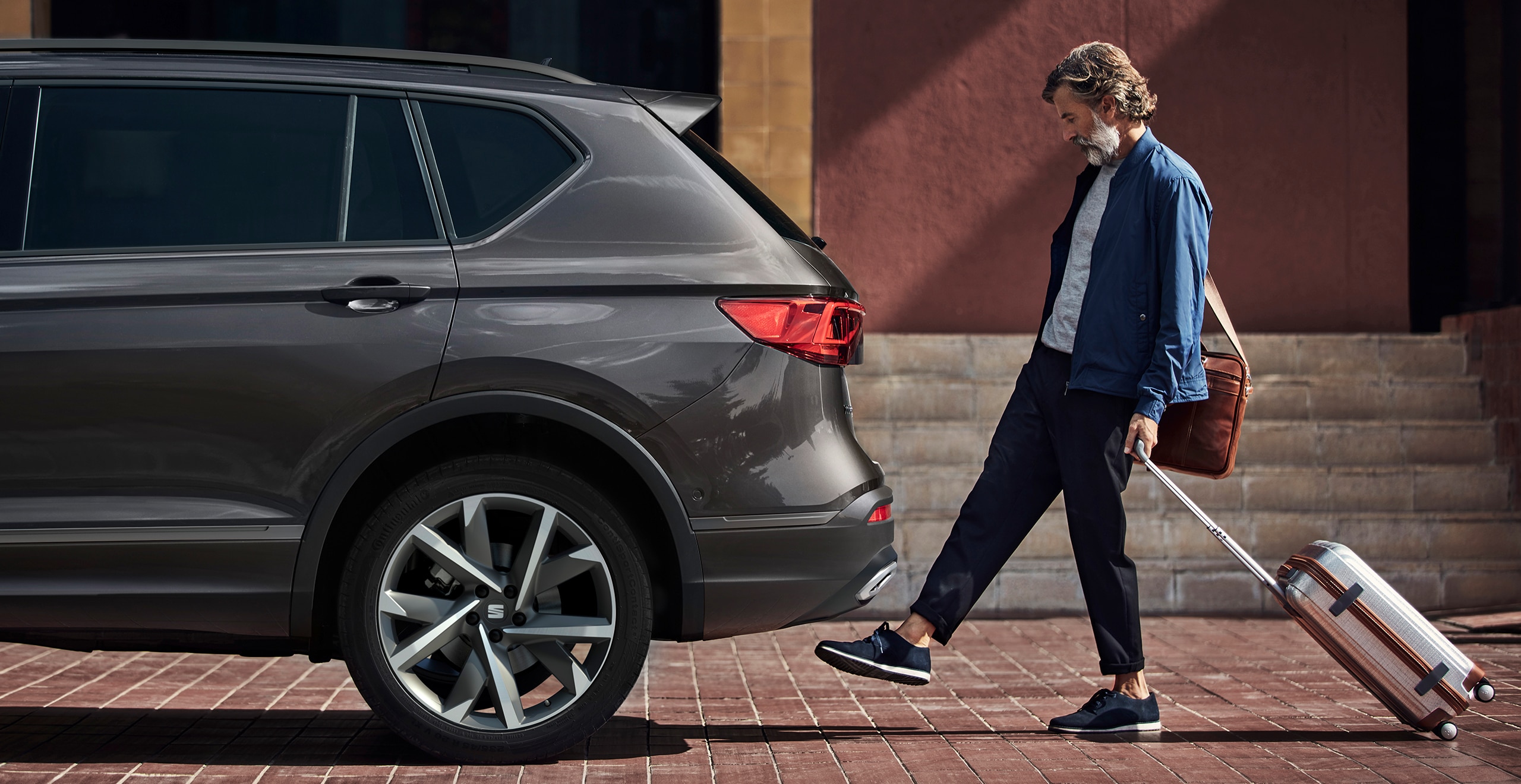 SEAT Tarraco connects your smartphone to the infotainment system through the seat connect app