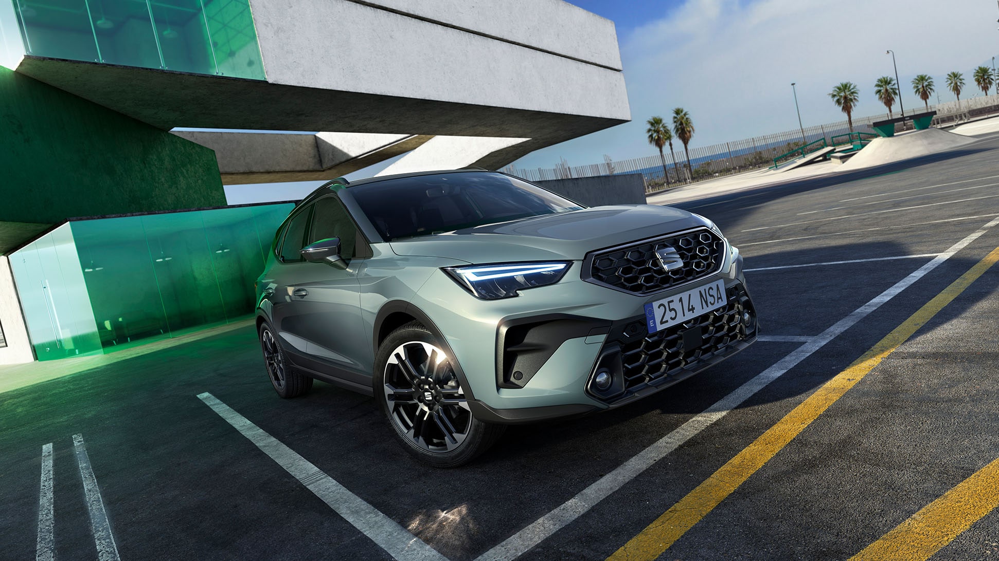 Full view of a SEAT Arona 2025 parked outdoors.  Full view of a SEAT Arona 2025 parked outdoors.