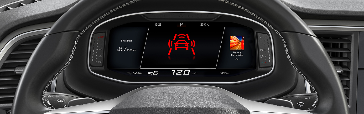https://www.seat.ch/content/dam/public/seat-website/carworlds/new-ateca/safety/2-columns-side-assist/small/seat-ateca-suv-detailed-view-of-digital-cockpit-with-safety-feature.jpg