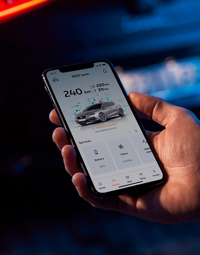 smartphone connesso con seat connect