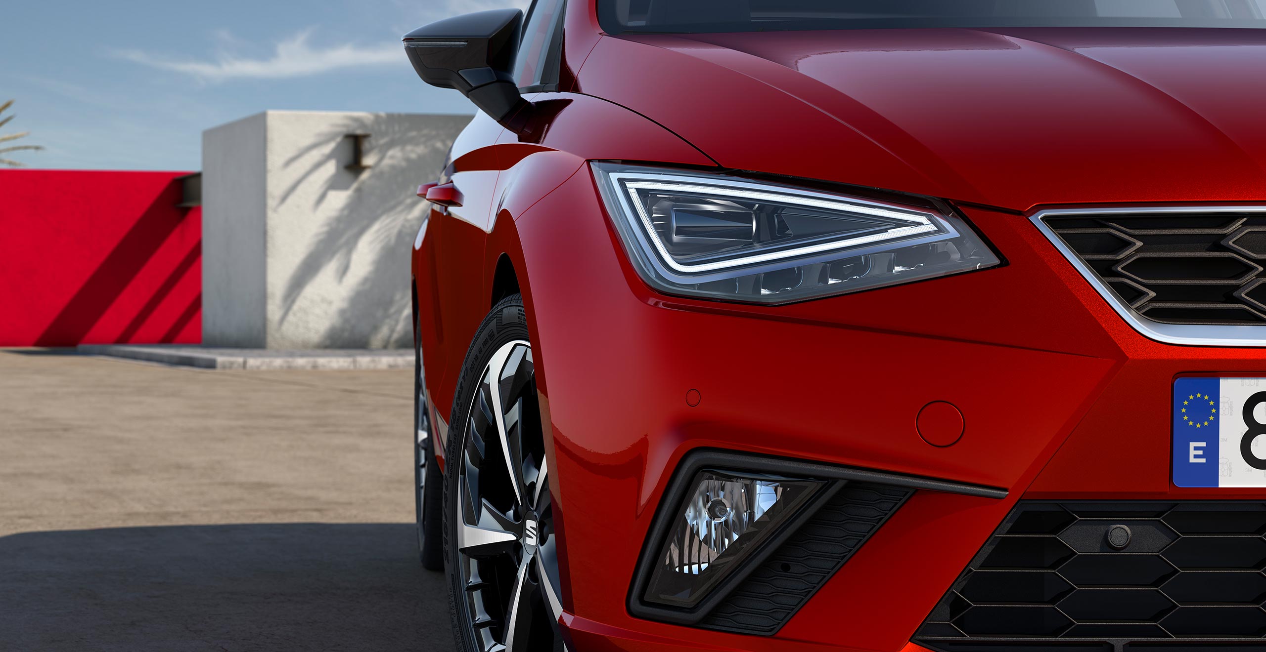 Seat Ibiza couleur Desire Red avec des phares LED Eco