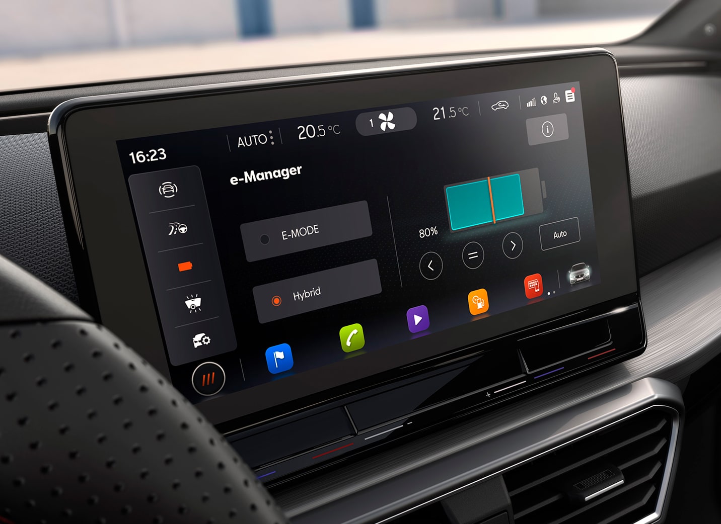 SEAT Leon sportstourer 2020 ehybrid 10 inch navi system with phev screen detailed view