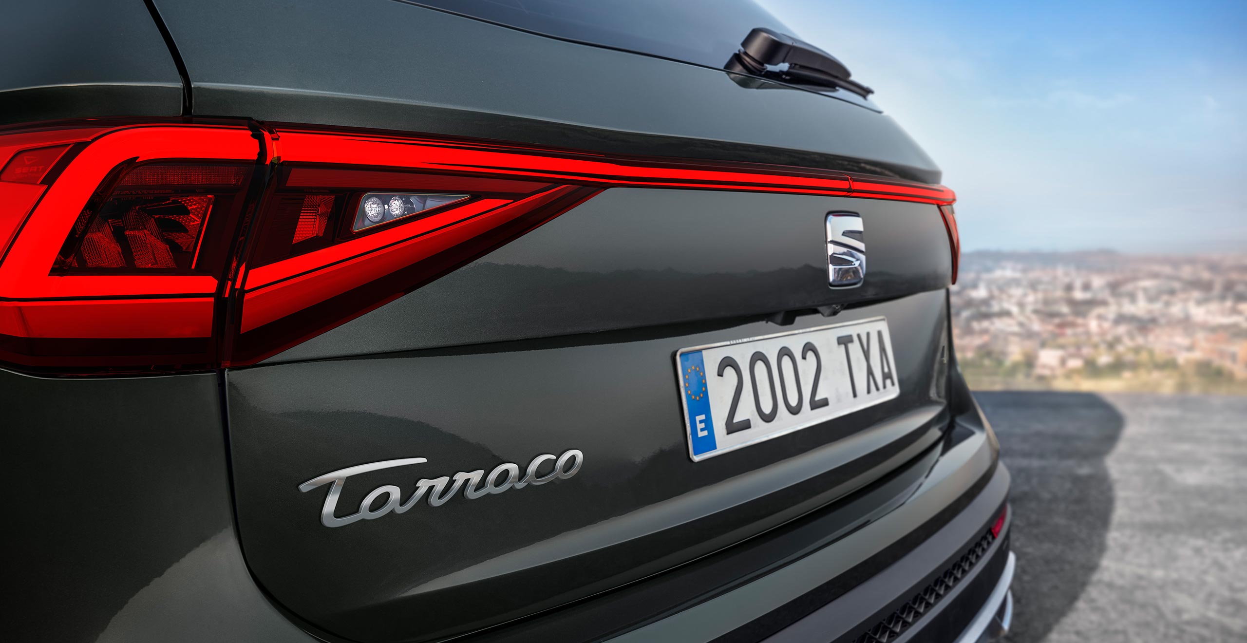 SEAT Tarraco SUV Coast-to-coast light