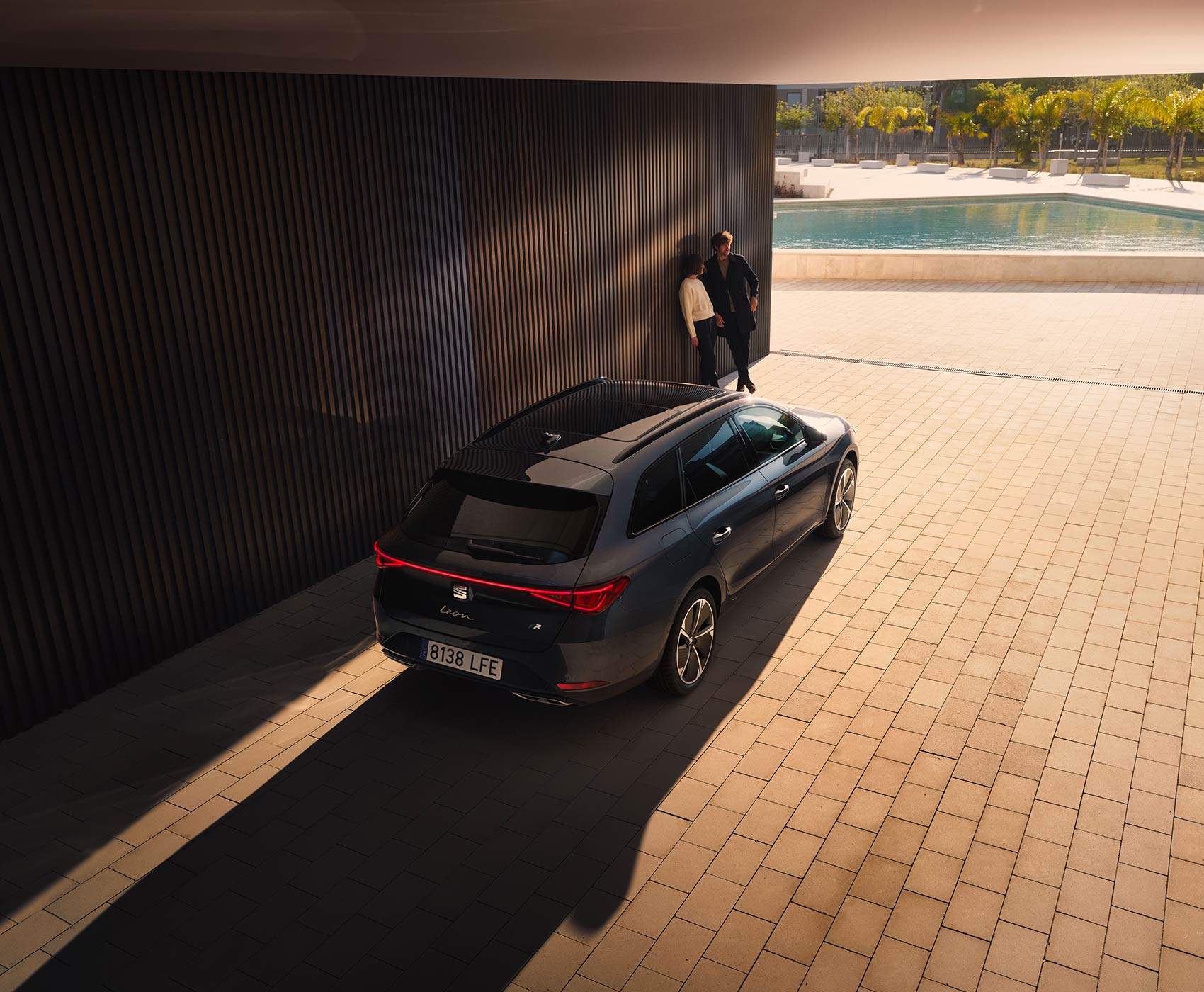 New SEAT Leon Sportstourer side profile