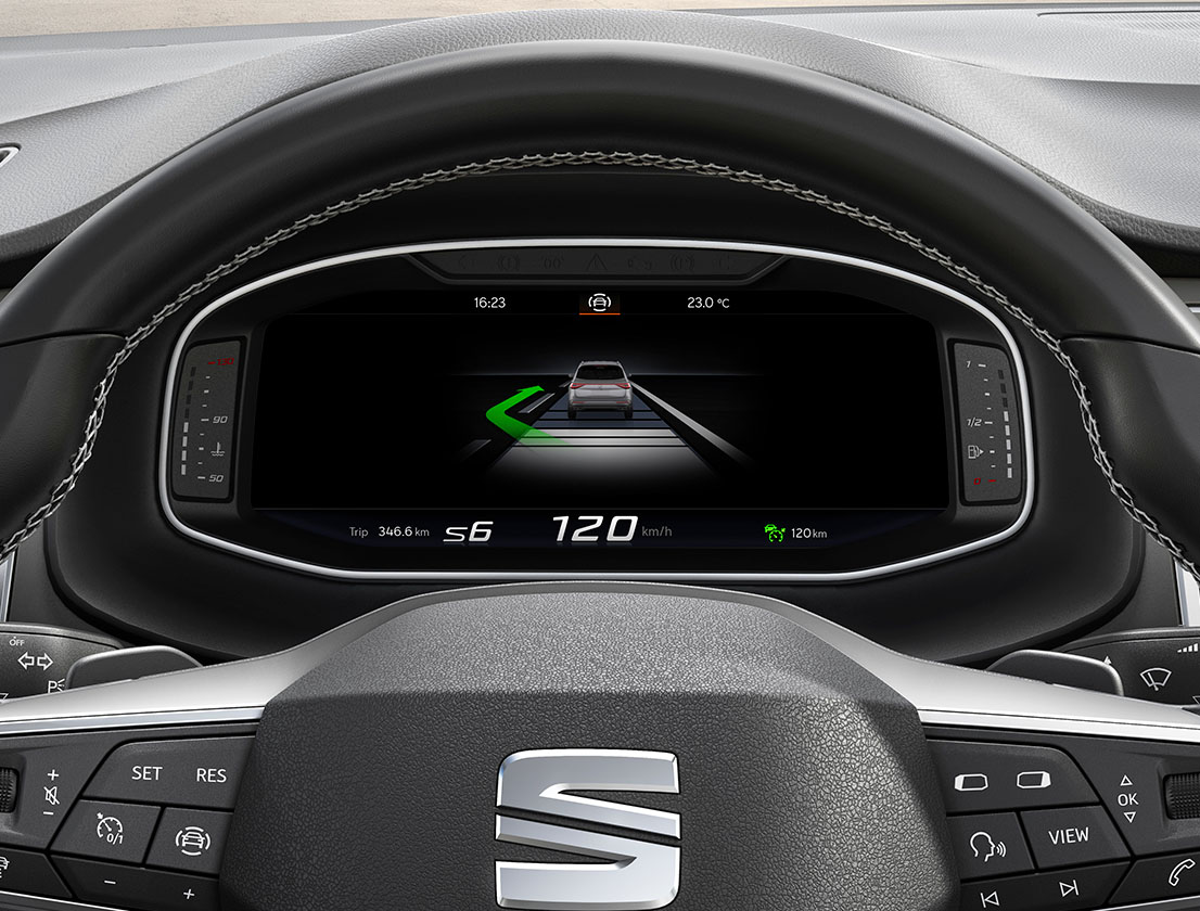 Cockpit digitale con Travel Assist.
