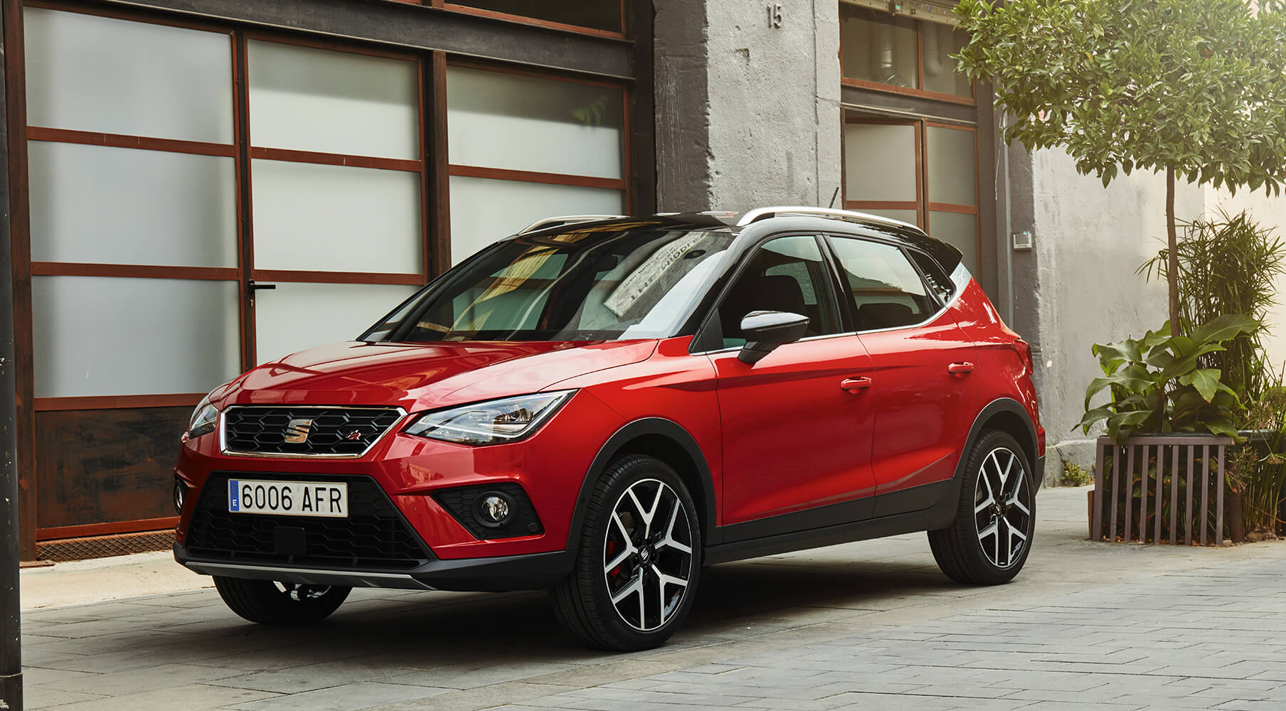 SEAT Arona crossover SUV – SEAT cars – small SUV crossover size