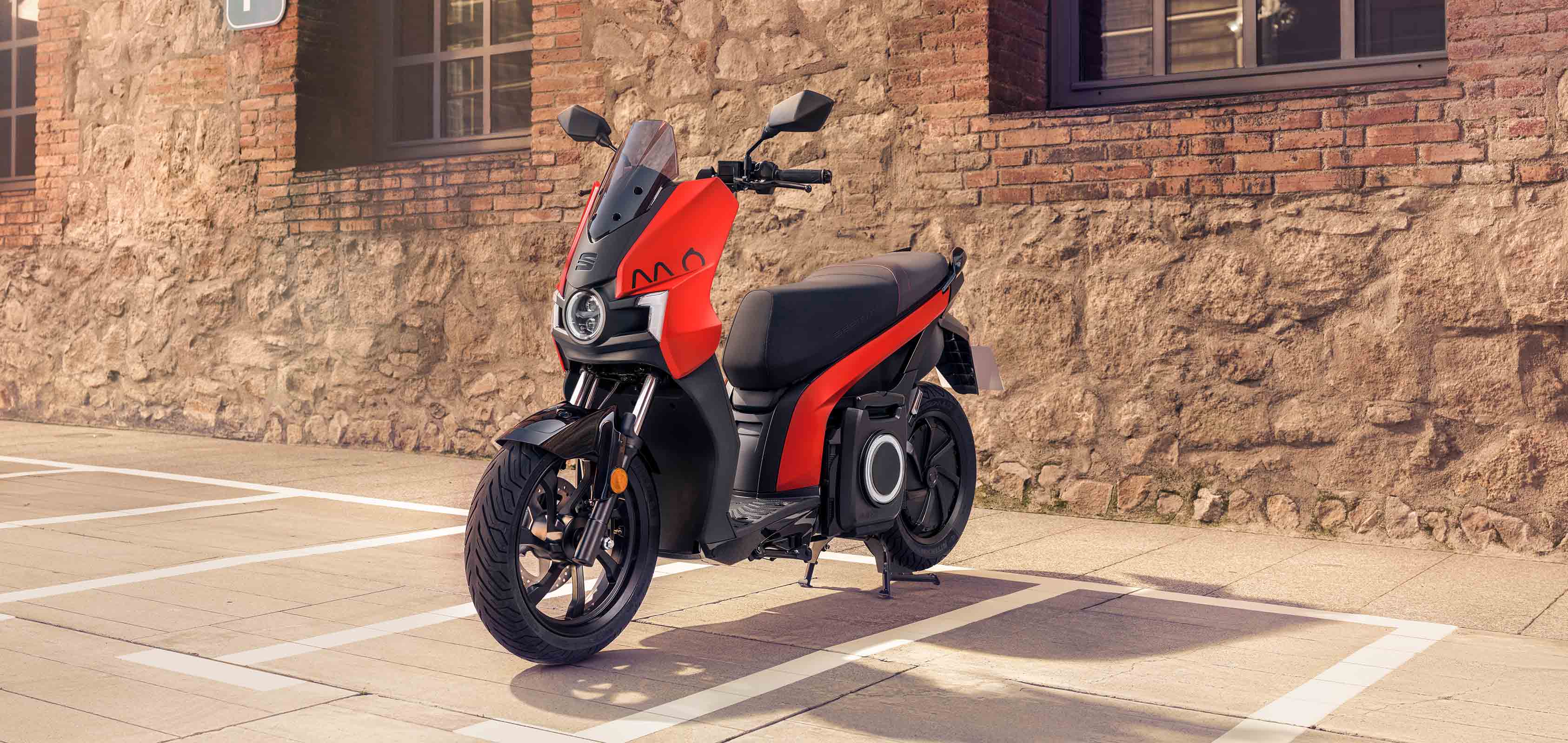 Motociclo elettrico SEAT MÓ eScooter 125, vista frontale