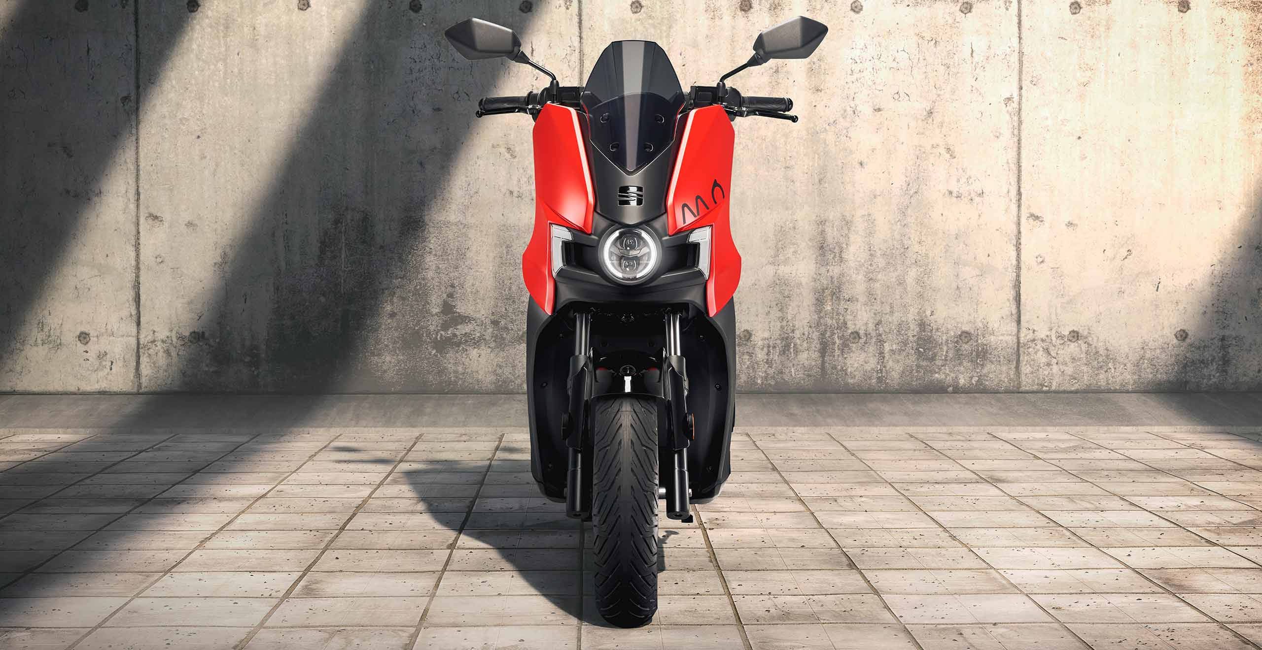 Vue avant de la moto électrique SEAT MÓ e-Scooter 125